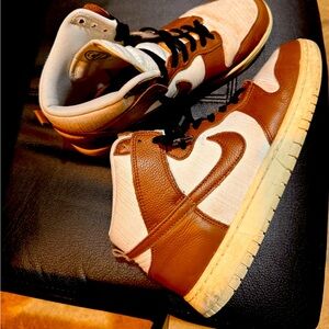 Fall colored Jordan 1's (no box)